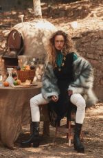HANNAH FERGUSON in Harper