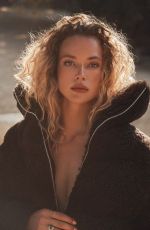 HANNAH FERGUSON in Harper