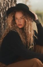HANNAH FERGUSON in Harper