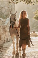 HANNAH FERGUSON in Harper