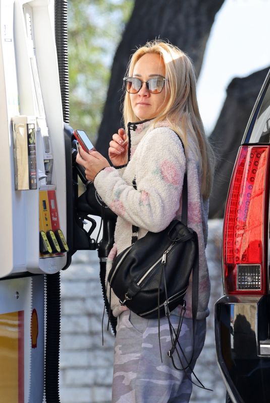 HEIDI NORTHCOTT at a Gas Station in Calabasas 10/15/2021