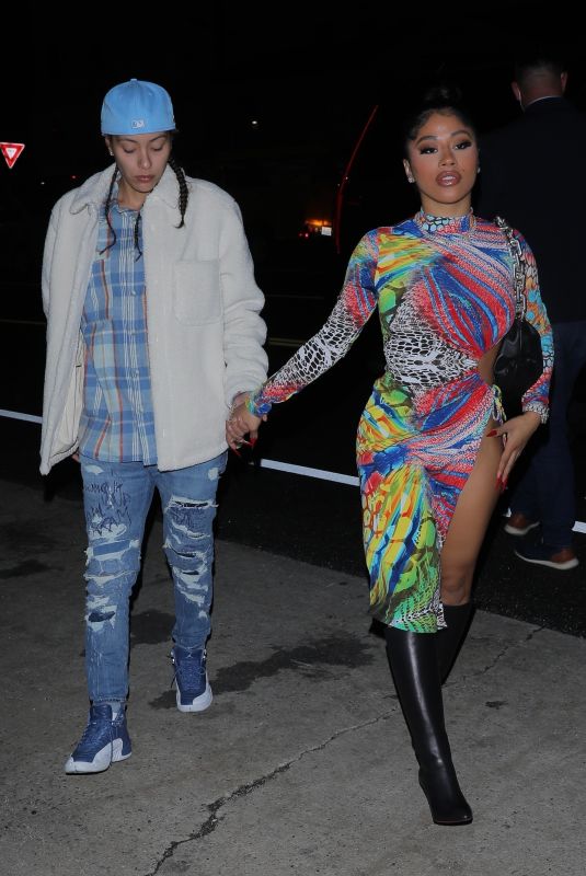 HENNESSY CAROLINA Arrives at Her Sister