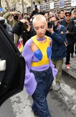 IRIS LAW Arrives at Loewe Spring/Summer 2022 Show at Paris Fashion Week 10/01/2021