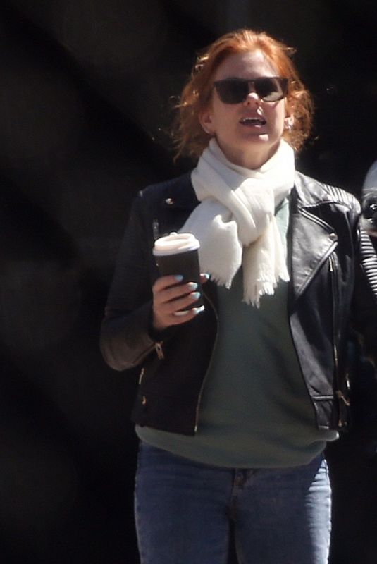 ISLA FISHER Out for Coffee in Perth 10/12/2021