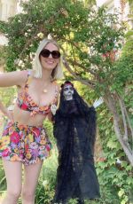 JANUARY JONES - Instagram Photos 10/03/2021