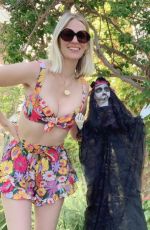 JANUARY JONES - Instagram Photos 10/03/2021