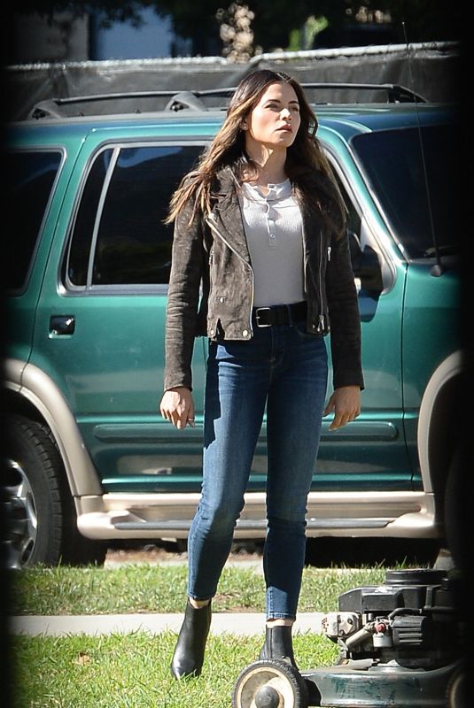 JENNA DEWAN on the Set of The Rookie in Los Angeles 10/28/2021