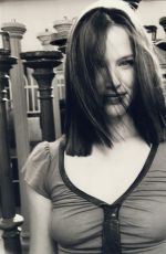 JENNIFER GARNER at a Photoshoot, 2001