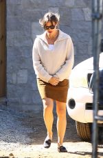 JENNIFER GARNER at Her New House Under Construction in Brentwood 10/22/2021
