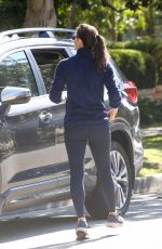 JENNIFER GARNER Leaves a Friend