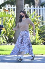 JENNIFER GARNER Out and About in Brentwood 10/26/2021