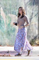 JENNIFER GARNER Out and About in Brentwood 10/26/2021