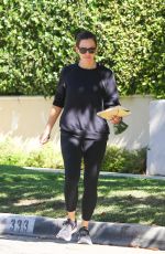 JENNIFER GARNER Out Visiting a Friend in Brentwood 10/27/2021