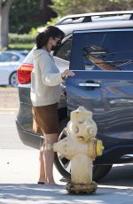 JENNIFER GARNER Pick up Her Son Samuel Affleck from School in Brentwood 10/13/2021