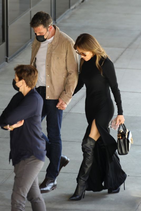 JENNIFER LOPEZ and Ben Affleck Out in West Hollywood 10/03/2021