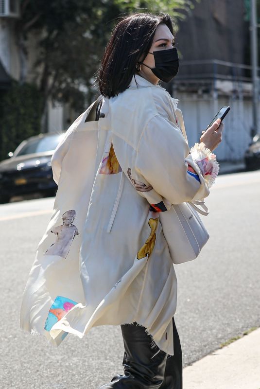 JESSIE J Leaves a Hair Salon in Beverly Hills 09/30/2021