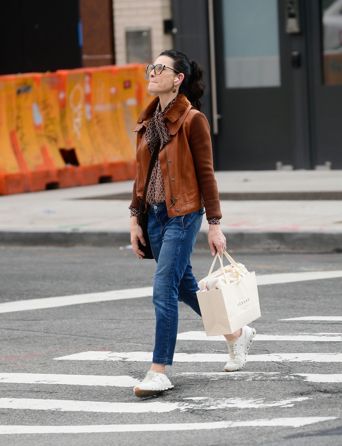 JULIANNA MARGULIES Out Shopping in New York 10/07/2021 – HawtCelebs