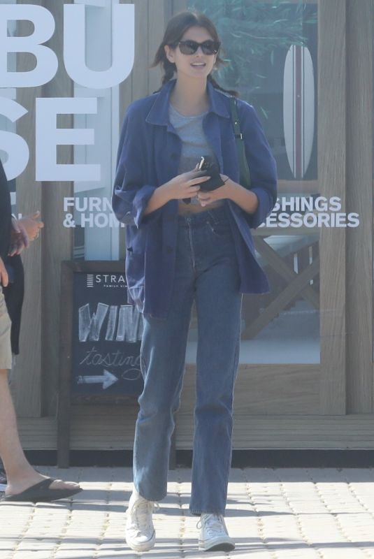 KAIA GERBER Arrives at Cafe Habanna in Malibu 10/08/2021