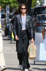 KAIA GERBER Shopping at Whole Foods in New York 10/02/2021