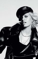 KAROLINA KURKOVA in Vogue Magazine, Czech Republic October 2021