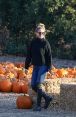 KATE HUDSON at a Pumpkin Patch in Santa Monica 10/14/2021