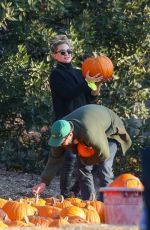 KATE HUDSON at a Pumpkin Patch in Santa Monica 10/14/2021