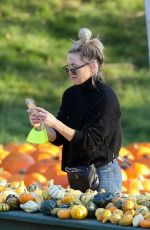 KATE HUDSON at a Pumpkin Patch in Santa Monica 10/14/2021