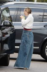 KATE HUDSON Out for Coffee in Los Angeles 10/20/2021