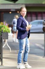 KENDRA WILKINSON Leaves Sweet Butter Cafe in Los Angeles 10/04/2021