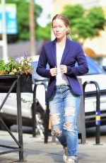 KENDRA WILKINSON Leaves Sweet Butter Cafe in Los Angeles 10/04/2021
