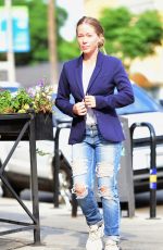 KENDRA WILKINSON Leaves Sweet Butter Cafe in Los Angeles 10/04/2021
