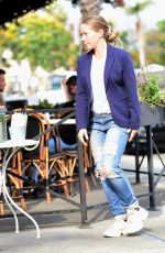 KENDRA WILKINSON Leaves Sweet Butter Cafe in Los Angeles 10/04/2021