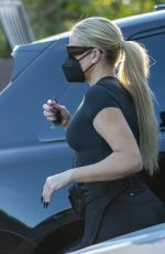KHLOE KARDASHIAN Out in Calabasas 10/21/2021