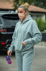 KHLOE KARDASHIAN Out in Los Angeles 10/04/2021