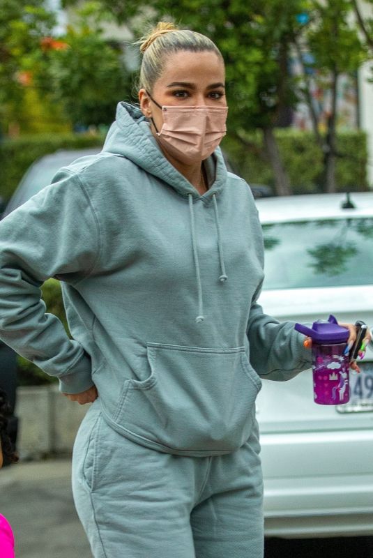 KHLOE KARDASHIAN Out in Los Angeles 10/04/2021