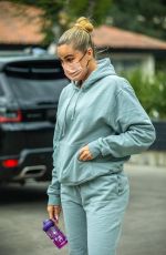 KHLOE KARDASHIAN Takes Her Daughter at Dance Class in Los Angeles 10/04/2021