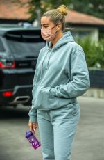KHLOE KARDASHIAN Takes Her Daughter at Dance Class in Los Angeles 10/04/2021