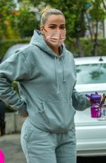 KHLOE KARDASHIAN Takes Her Daughter at Dance Class in Los Angeles 10/04/2021
