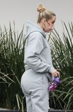 KHLOE KARDASHIAN Takes Her Daughter at Dance Class in Los Angeles 10/04/2021