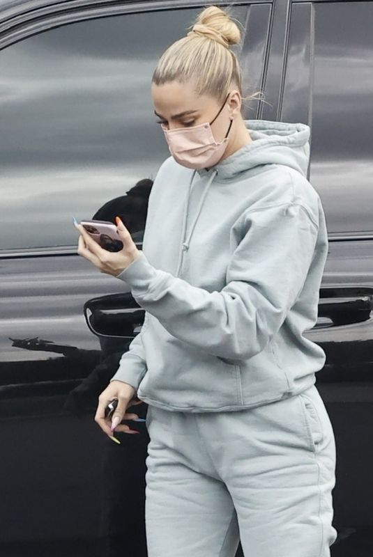 KHLOE KARDASHIAN Takes Her Daughter at Dance Class in Los Angeles 10/04/2021