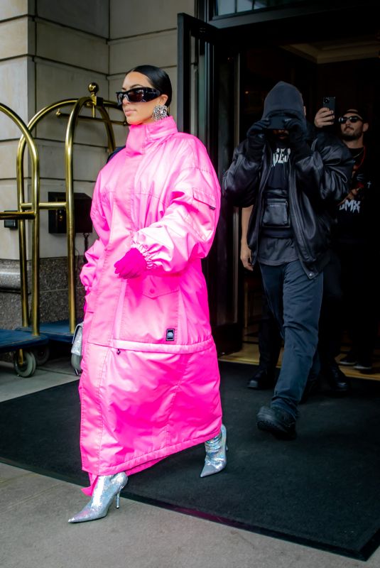 KIM KARDASHIAN Leaves Her Hotel in New York 10/09/2021