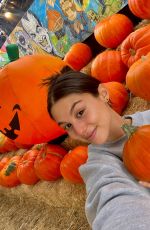 KIRA KOSARIN - Instagram Photos 10/08/2021