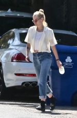 KRISTEN STEWART Leaves a Friend