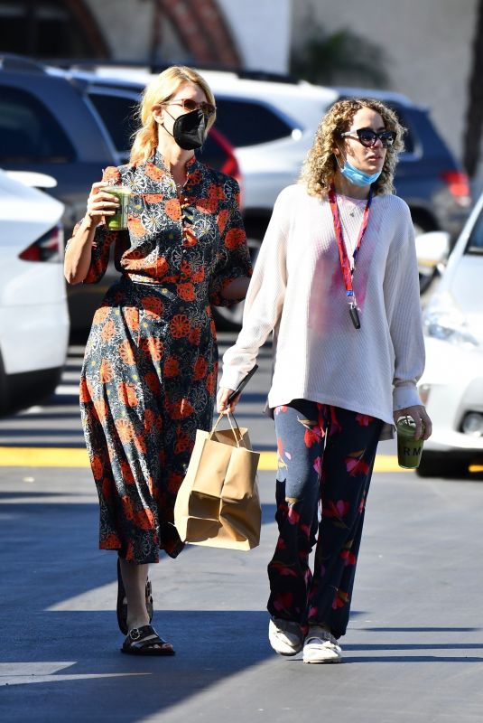 LAURA DERN and JAYA HARPER at Brentwood Country Mart 10/16/2021