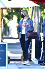 LAURA DERN Out for Lunch with Family in Brentwood 10/27/2021