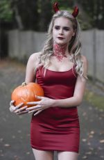LILLY-SUE MCFADDEN Heading to a Halloween Party in Alderley Edge 10/28/2021