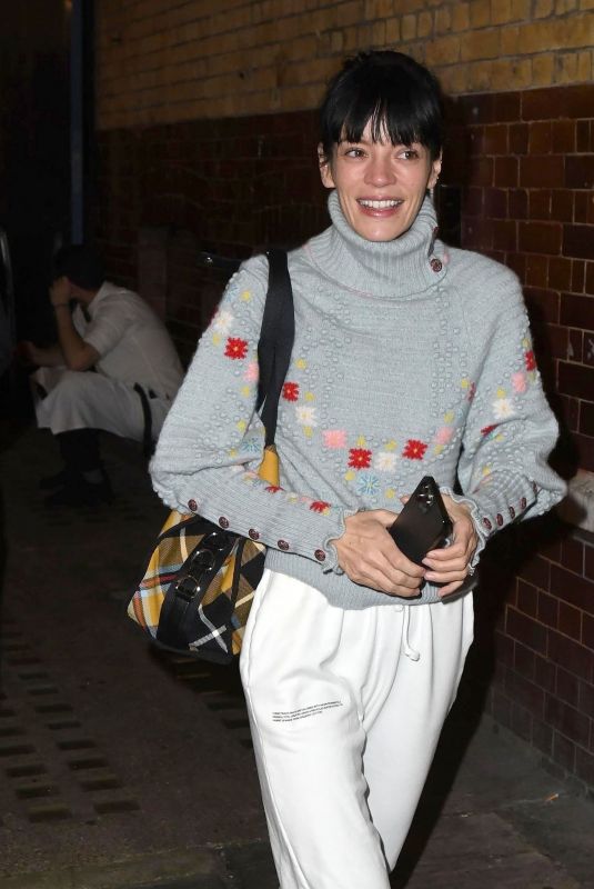 LILY ALLEN Leaves 2:22 A Ghost Story at Noel Coward Theatre in London 10/12/2021