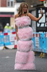 LIZZIE CUNDY Records Her Talk Radio Show in Chelsea 10/06/2021