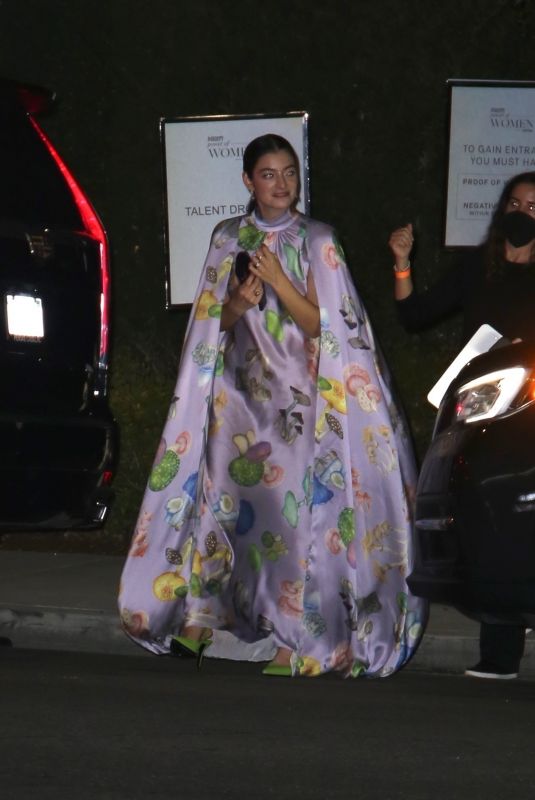 LORDE Gets Escorted by Bolice After Variety Women