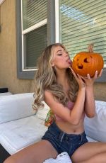 LOREN GRAY - Instagram Photos 10/19/2021